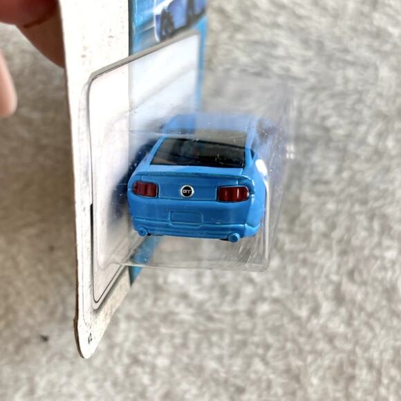 2 Maisto Fresh Metal Die Cast Toy Cars Ford Mustang GT Boss 302 Blue Red 2010 - Picture 8 of 10